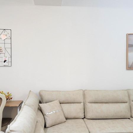 One-Bedroom Gem By The Square Tirana Bagian luar foto