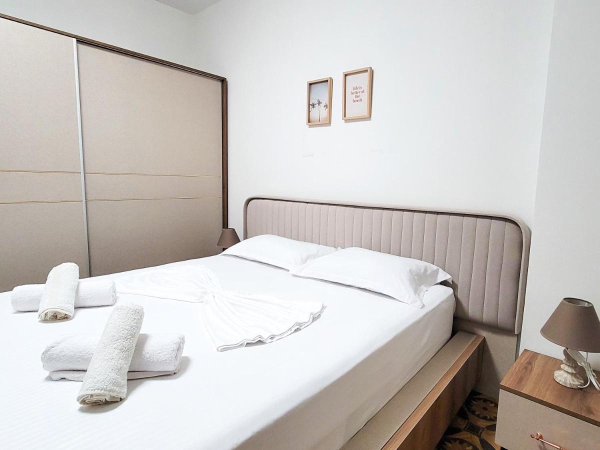 One-Bedroom Gem By The Square Tirana Bagian luar foto