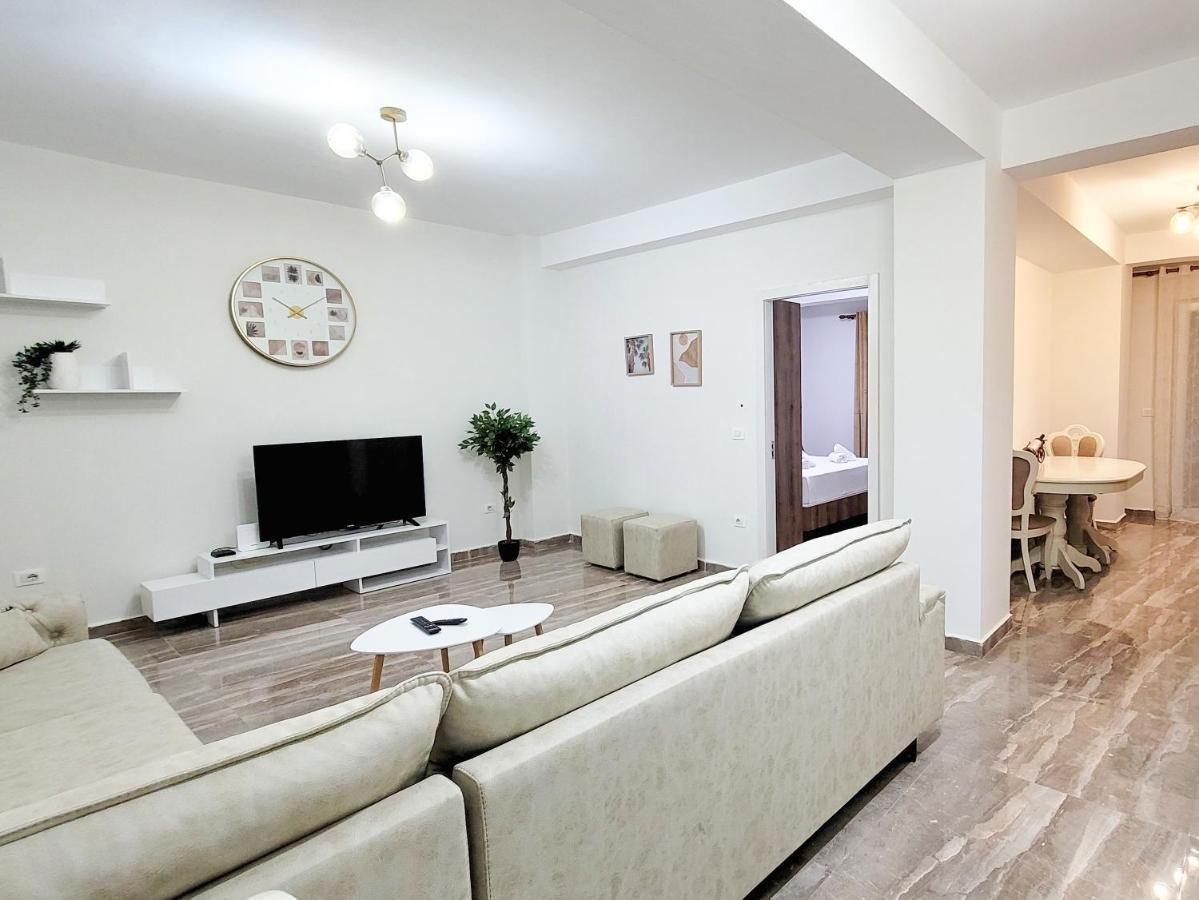 One-Bedroom Gem By The Square Tirana Bagian luar foto